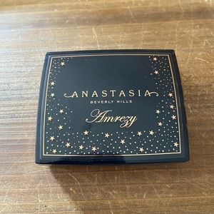 Anastasia Beverly Hills Amrezy Highlighter